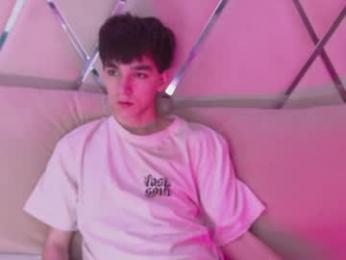 moodcontroller — Chaturbate stream photo (Jun 2026)
