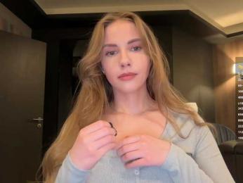 VikkiExtraCheese — modelo de webcam en línea en bongacams