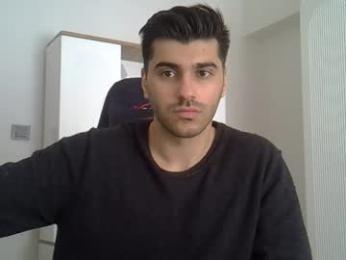 fortiori8 — modelo de webcam en línea en chaturbate