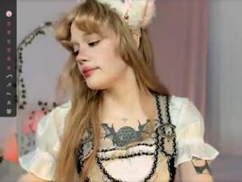 little_anitta — Chaturbate stream photo (Apr 2026)