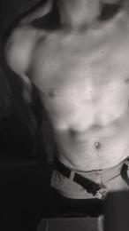 Elicaone — modelo de webcam en línea en cam4