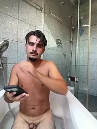 69youknoow — modelo de webcam en línea en stripchat