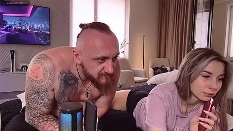 niki7377 — modelo de webcam en línea en stripchat