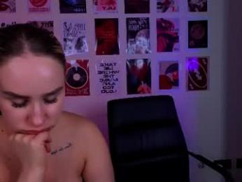emilynxx — Chaturbate stream photo (Jul 2026)