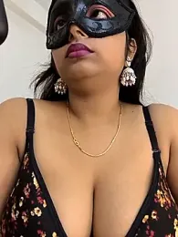 Naughty_Hottie_Eesha — modelo de webcam en línea en stripchat