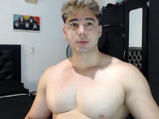 Miguel G — modelo de webcam en línea en flirt4free