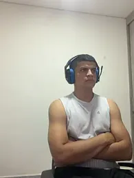 cash_master_daniel — Stripchat stream photo (Aug 2026)