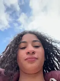 Milah-Love — Stripchat stream photo (May 2025)