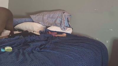 Breedme4free — modelo de webcam en línea en cam4