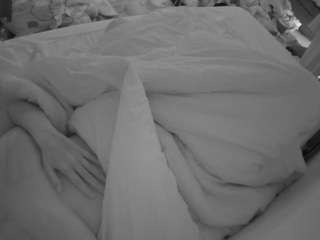 voyeurcam-julmodels-whitebed-4 — Camsoda stream photo (Jun 2026)