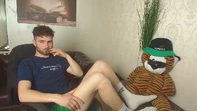 KyloEast — Cam4 stream photo (Apr 2026)