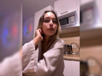 LunaKoma — modelo de webcam en línea en bongacams