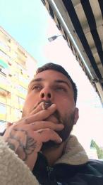 Neuto99 — modelo de webcam en línea en cam4