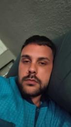 Neuto99 — modelo de webcam en línea en cam4