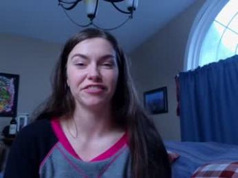 chroniclove — modelo de webcam en línea en chaturbate