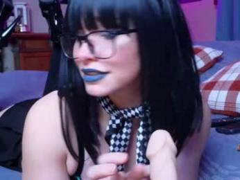 chroniclove — modelo de webcam en línea en chaturbate