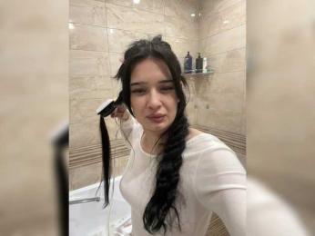 Caroline2000 — Bongacams stream photo (Mar 2026)
