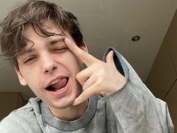 EvanDionys — modelo de webcam en línea en livejasmin