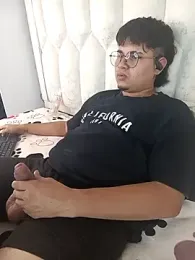 Alejandro_b0y — Stripchat stream photo (Jul 2025)