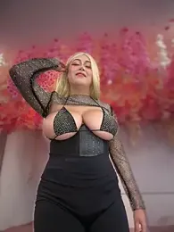 seraphine23 — modelo de webcam en línea en stripchat