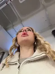 EmaSalis — modelo de webcam en línea en stripchat