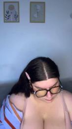 beb2hot — Cam4 stream photo (May 2026)