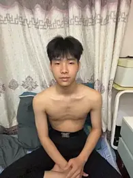 qomelo — Stripchat stream photo (Aug 2026)
