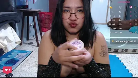 Danelyhit — modelo de webcam en línea en stripchat