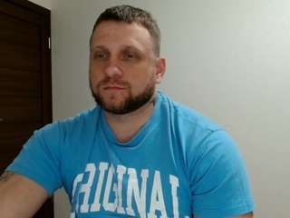 b-l-o-n-d — Camsoda stream photo (Apr 2026)