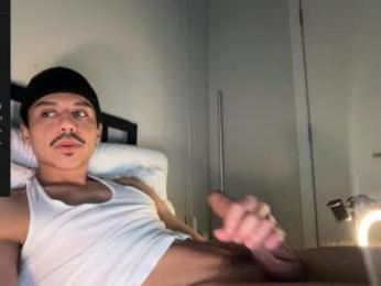 xmomentumx — modelo de webcam en línea en chaturbate