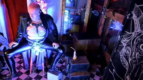 BULGEDEMON — modelo de webcam en línea en stripchat