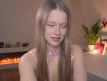 ella_twinkle — Chaturbate stream photo (Apr 2026)