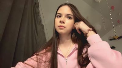 HertaMcginley — modelo de webcam en línea en cam4