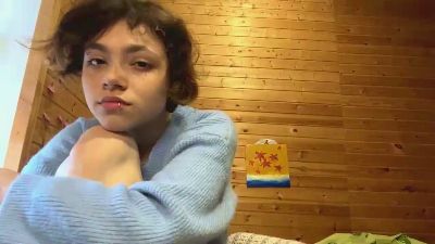 ElainaSynnott — Cam4 stream photo (Jun 2026)
