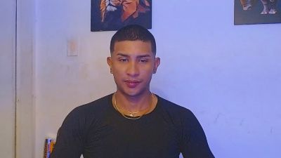 cameron200 — Cam4 stream photo (May 2025)