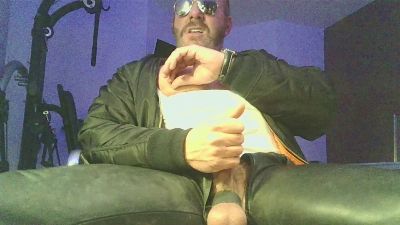leatherdude — Cam4 stream photo (Mar 2026)