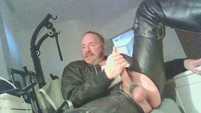 leatherdude — Cam4 stream photo (Mar 2026)