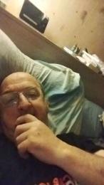 riri76560 — Cam4 stream photo (Apr 2026)