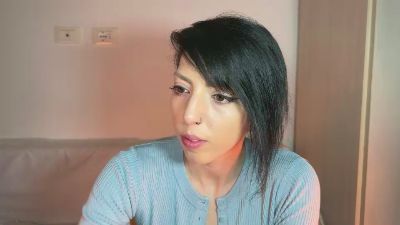 Fl0wermadness — modelo de webcam en línea en cam4