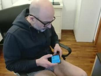 new_simi_74 — Chaturbate stream photo (Feb 2026)