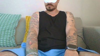 magica1990 — Cam4 stream photo (Jun 2026)