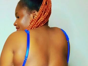 SelenaTrust — modelo de webcam en línea en livejasmin
