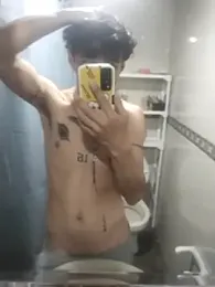 AoA-BoyStudent — modelo de webcam en línea en stripchat