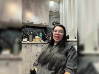 MagicMelody — modelo de webcam en línea en bongacams