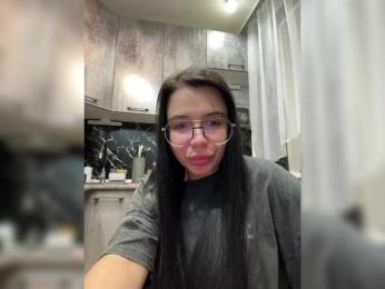 MagicMelody — modelo de webcam en línea en bongacams