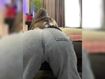 MagicMelody — modelo de webcam en línea en bongacams