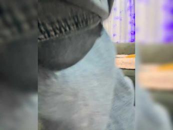 MagicMelody — modelo de webcam en línea en bongacams