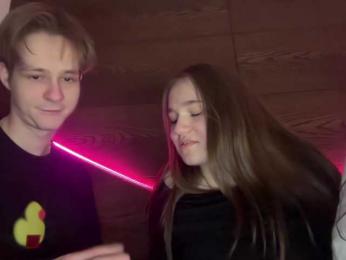 titsDestroy2007 — modelo de webcam en línea en bongacams