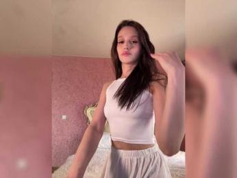 Enchantressss — modelo de webcam en línea en bongacams