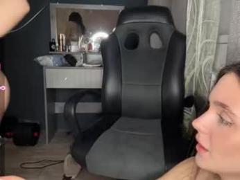 veluxe — Chaturbate stream photo (Apr 2026)
